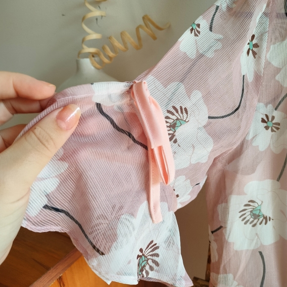 Elegant Floral Dress - Picture 4 of 14